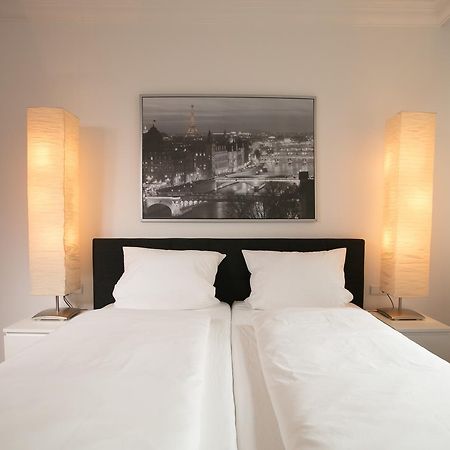 Palazzo Am Dom Aparthotel Регенсбург Екстериор снимка