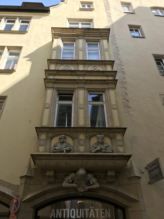 Palazzo Am Dom Aparthotel Регенсбург Екстериор снимка